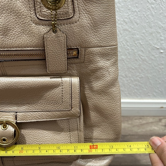 Pre-owned shoulder Coach bag - Picture 5 of 8